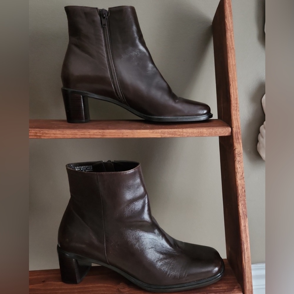 Easentials "Back Up" brown leather square toe stacked heel ankle boot
